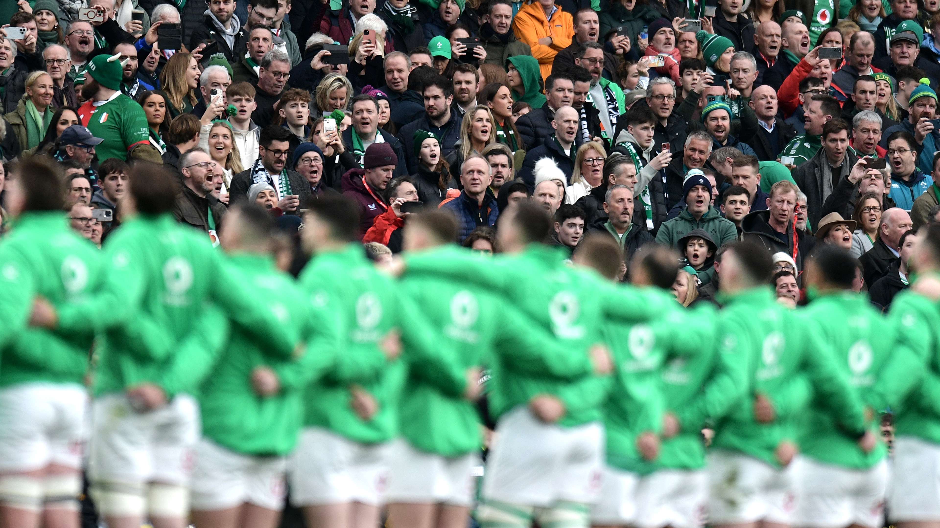 球队在面临 球队在面临